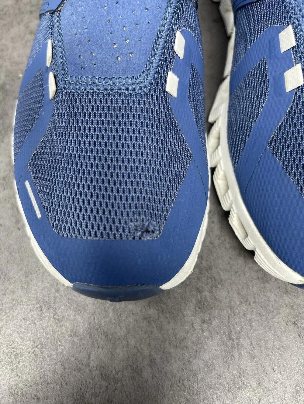 On Cloud 5 Blue White Womens Size 9.5 Running Walking Athletic Shoes Sneakers